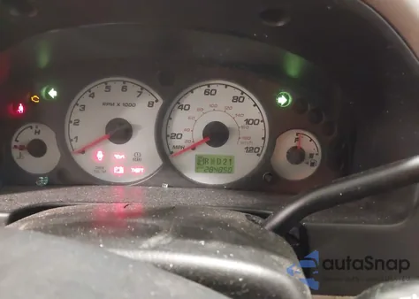 2004 Ford Escape Xlt z USA, uszkodzony, nr VIN 1FMCU03154DA16419